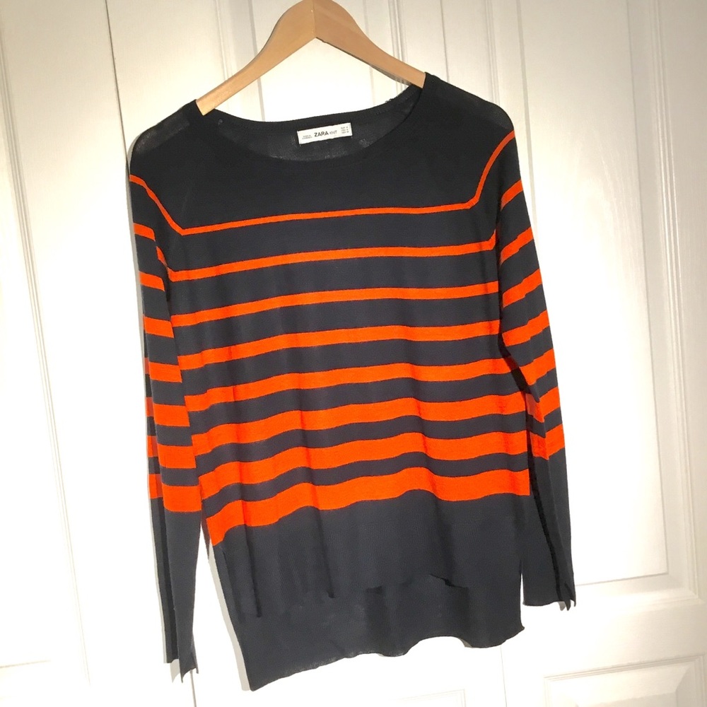 **SOLD*** Zara navy and red sweater - Size M